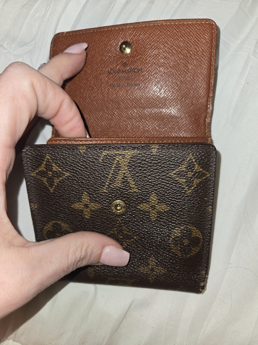 LOUIS VUITtON Brown Monogram Compact Wallet - Picture 2 of 12